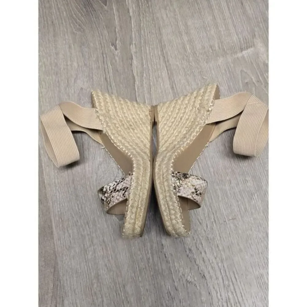 Soda ‎ Women's Snakeskin Print Wedge Shoes Size 7.5